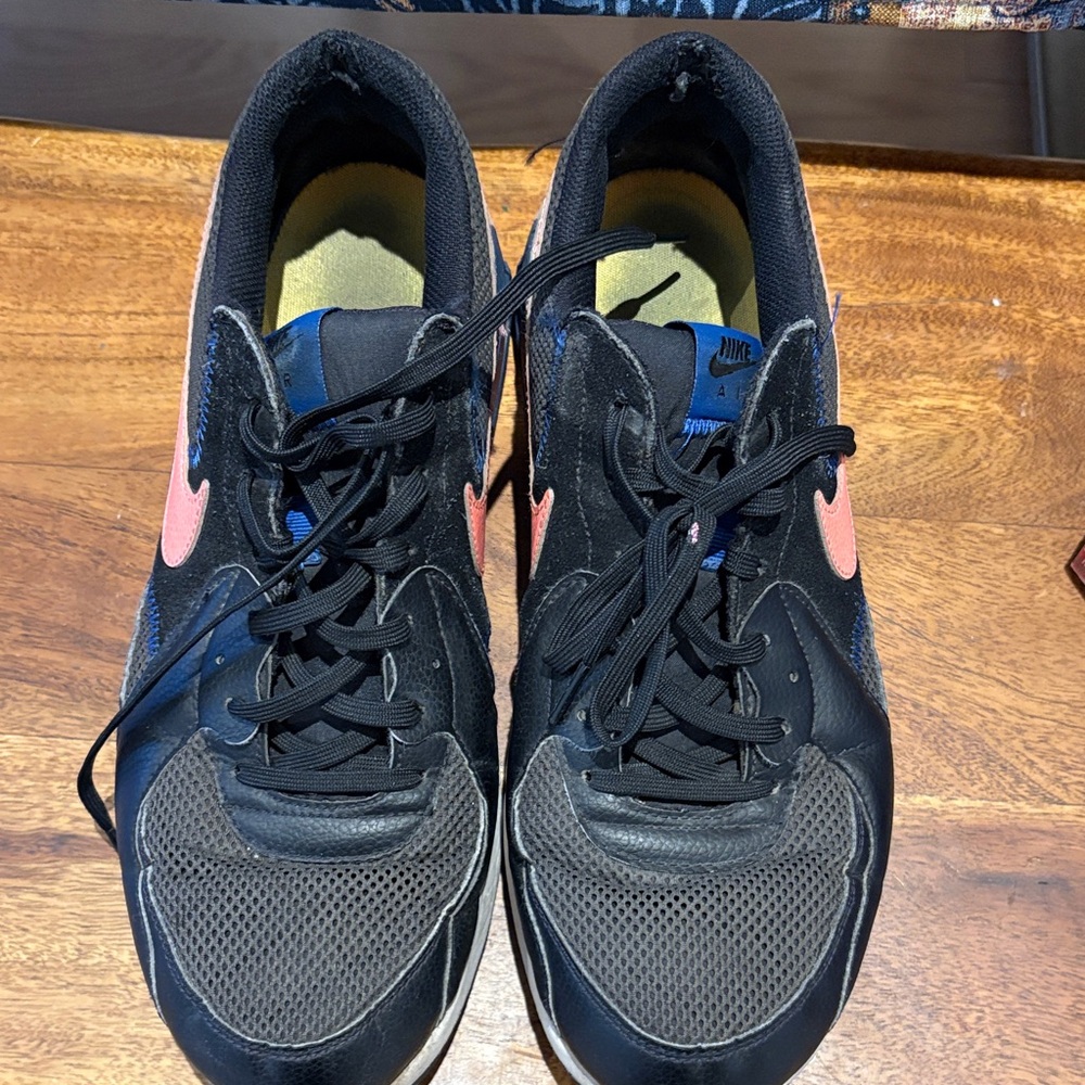 Nike Air Max Black with pink swoosh Sneakers with 180 air bubble